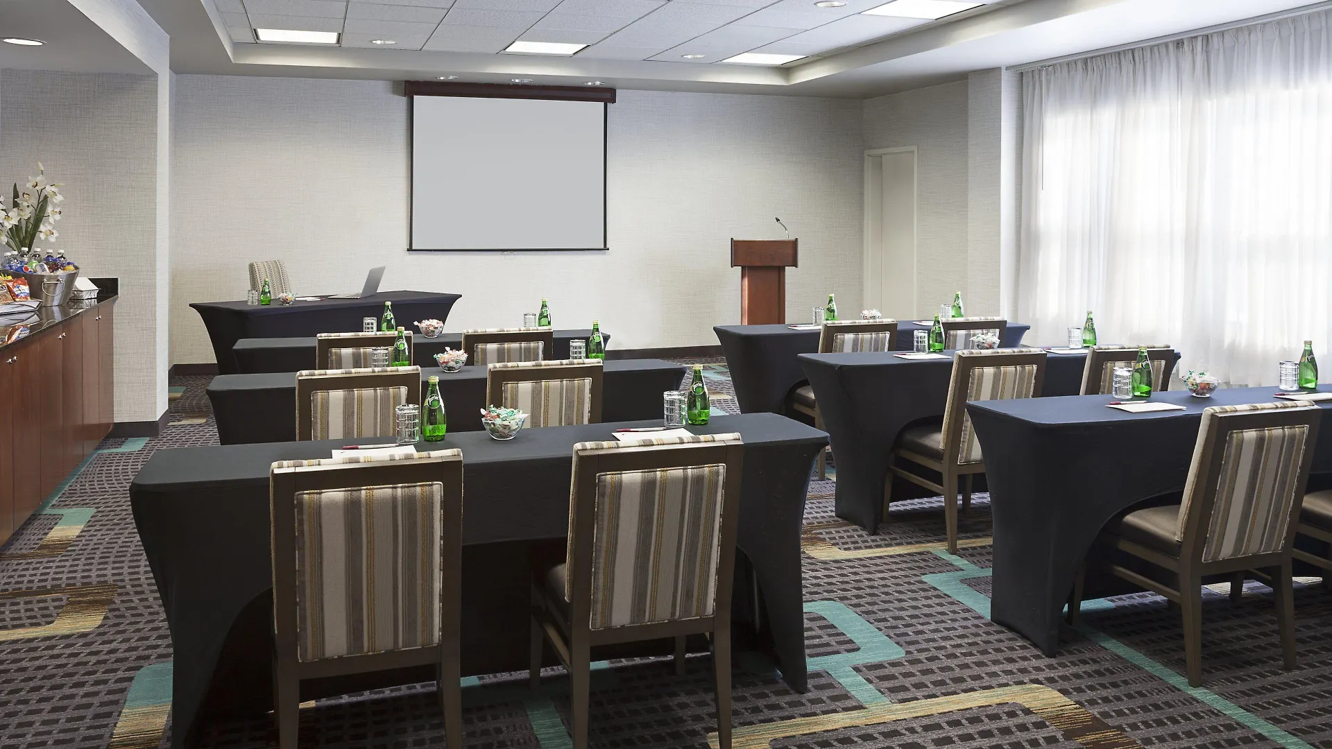 Hotel Residence Inn By Marriott Toronto Airport