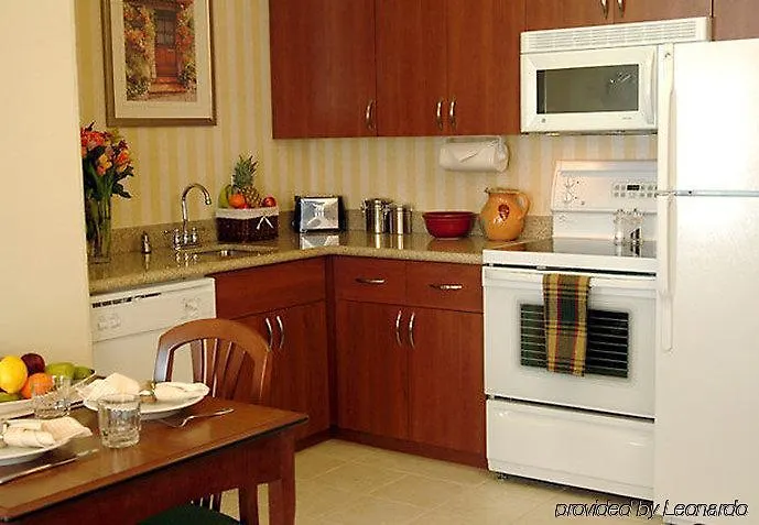 فندق ريزيدنس إن باي ماريوت تورنتو إيربورت تورونتو