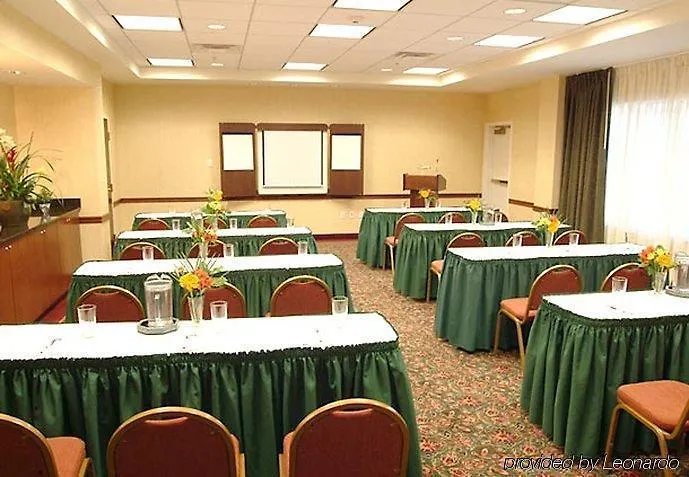 فندق ريزيدنس إن باي ماريوت تورنتو إيربورت تورونتو